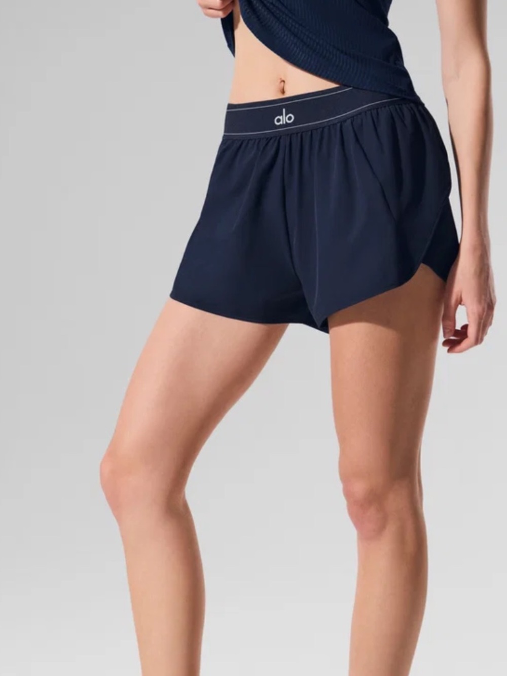 Alo Match Point Short Navy - Picture 3 of 4